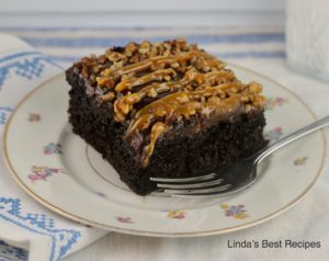 Chocolate Caramel Pecan Cake Recipe