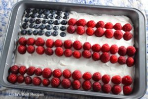 Cake Decorated To Look Like American Flag