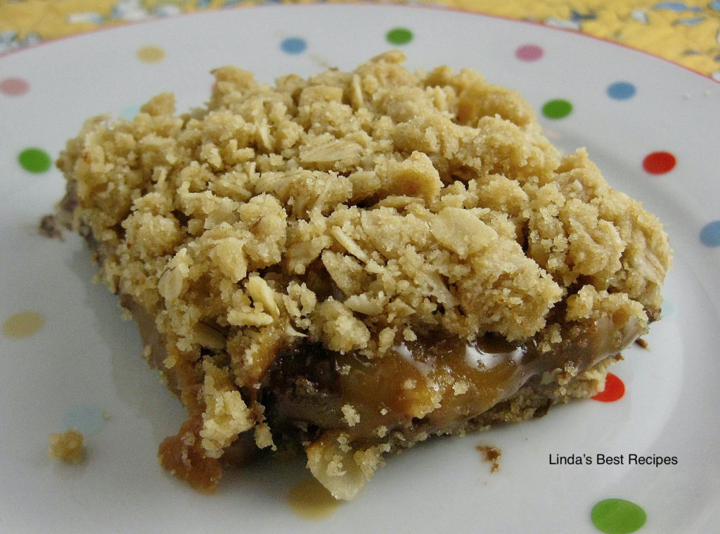 Layered Oatmeal Chocolate Caramel Bar Cookie Recipe